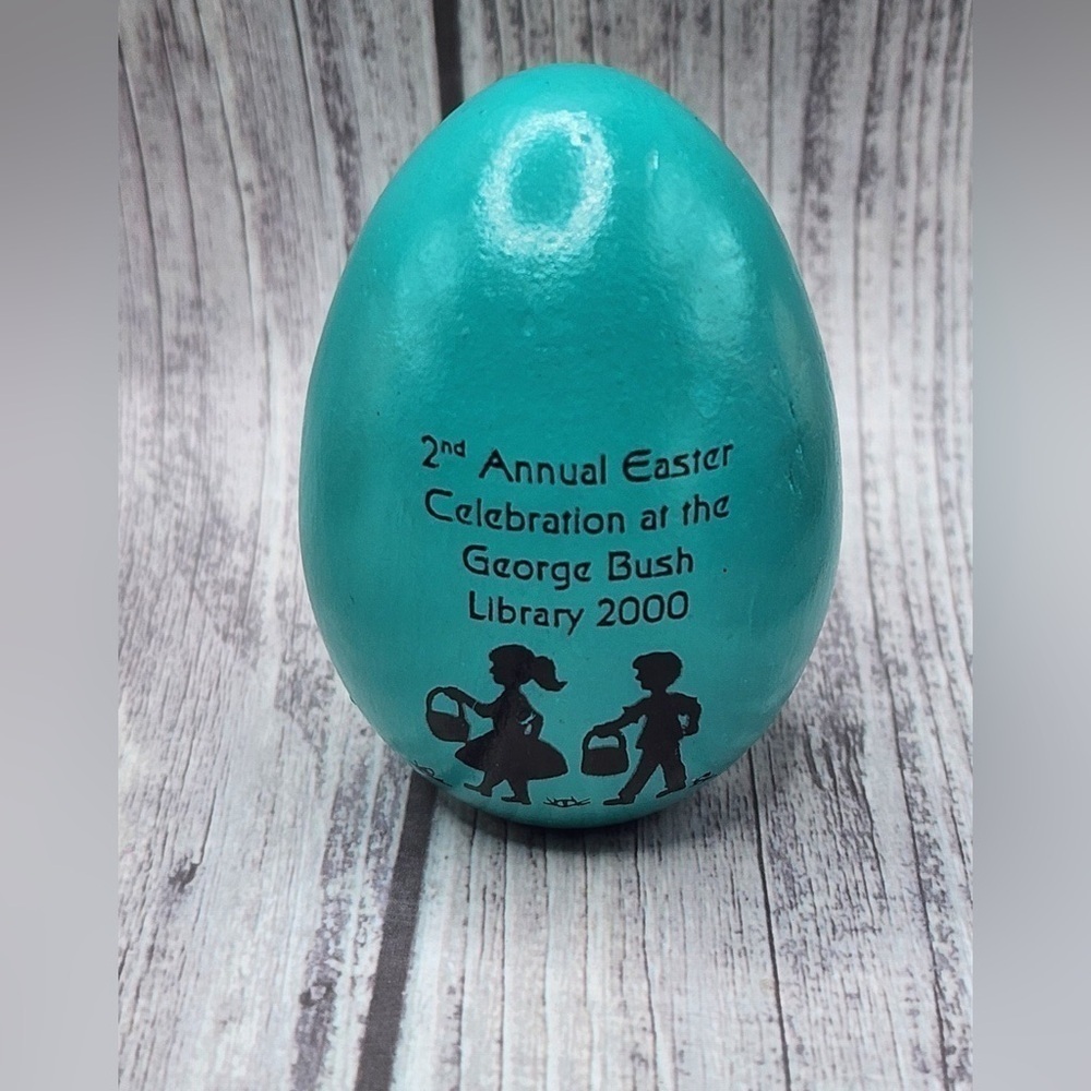 2000 George Bush Library Easter Egg Wooden howdy teal